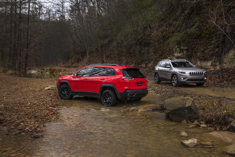  Jeep Cherokee Limited (KL) 2018 года  (NA) (фото 37 из 41)